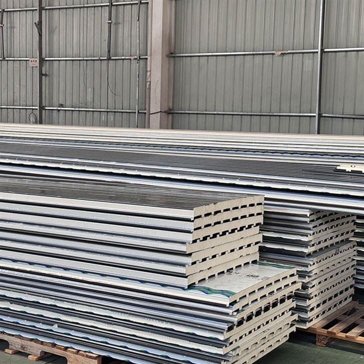 Tuile de toit en métal de panneau de toiture en aluminium de taille personnalisée